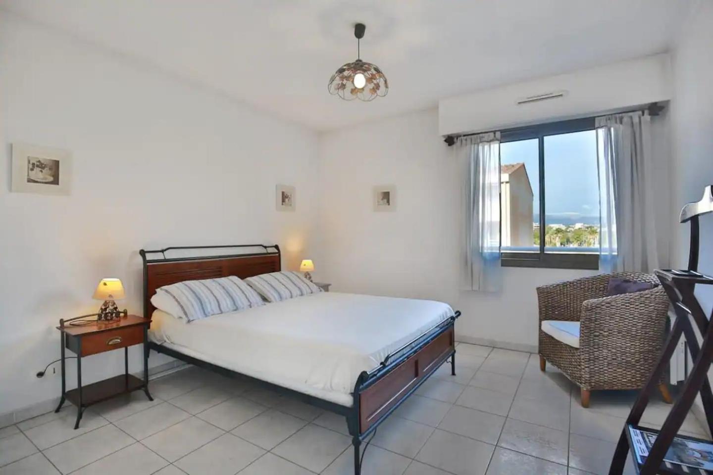 Charming Two-Bedroom Apartment With Balcony And Garage By The Marina Antibes Exterior foto